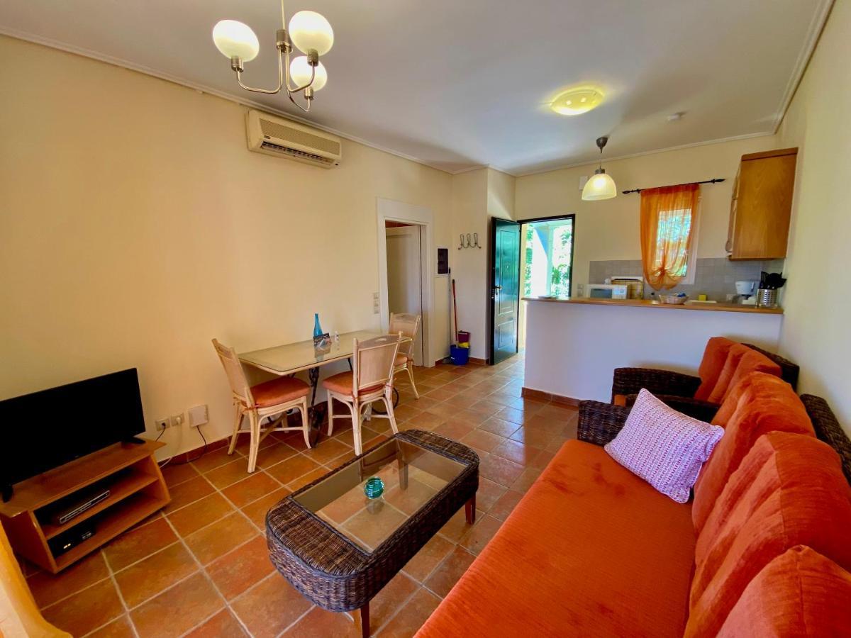 La Riviera Barbati Seaside Apartments & Villas 外观 照片