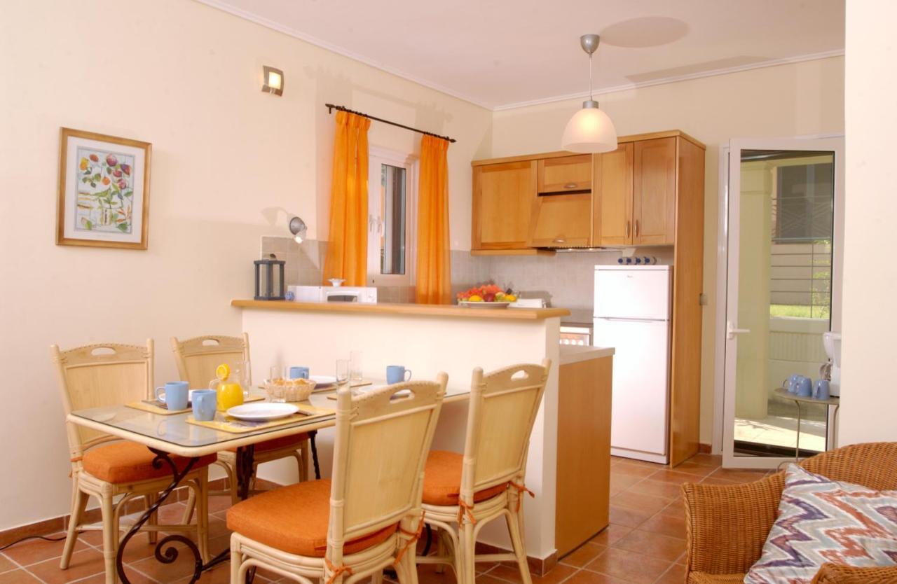 La Riviera Barbati Seaside Apartments & Villas 外观 照片