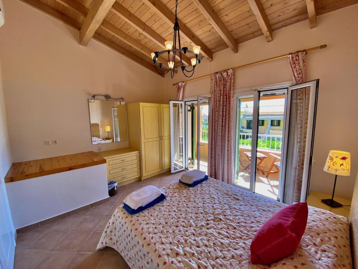 La Riviera Barbati Seaside Apartments & Villas 外观 照片